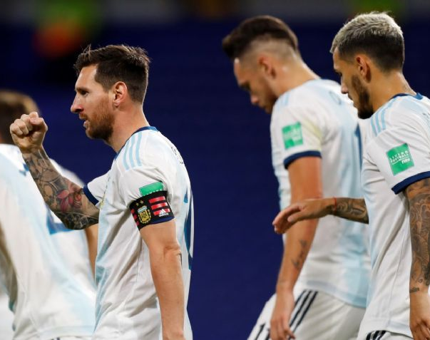 Ránking FIFA: Argentina cierra el año lejos de los mejores del mundo
