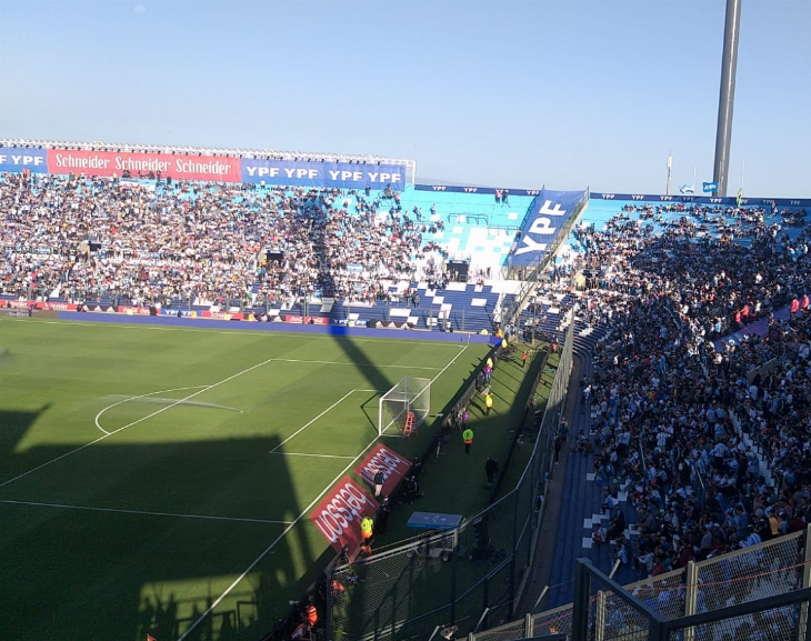 A pleno el Estadio del Bicentenario