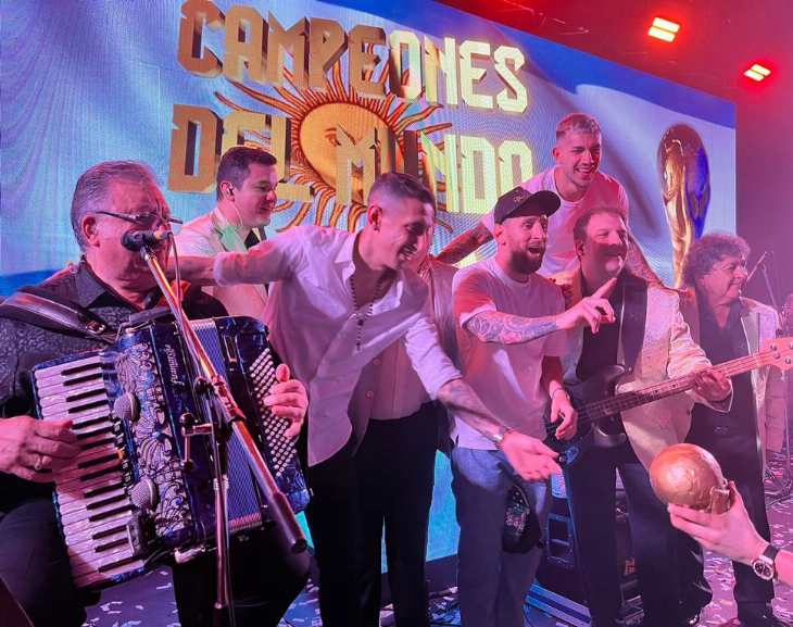 Los campeones del mundo disfrutaron de Los Palmera en el fin de año