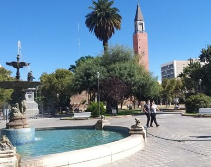 Viento y máxima de 24 grados para este domingo