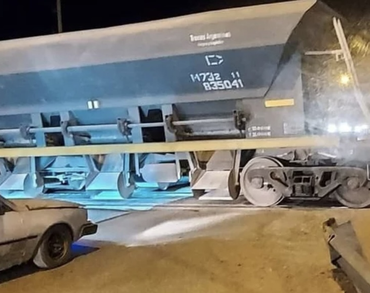 No esperó el paso del tren y fue arrollado por el mismo