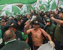 Caos de tránsito y disturbios con Camioneros en la marcha de la CGT 