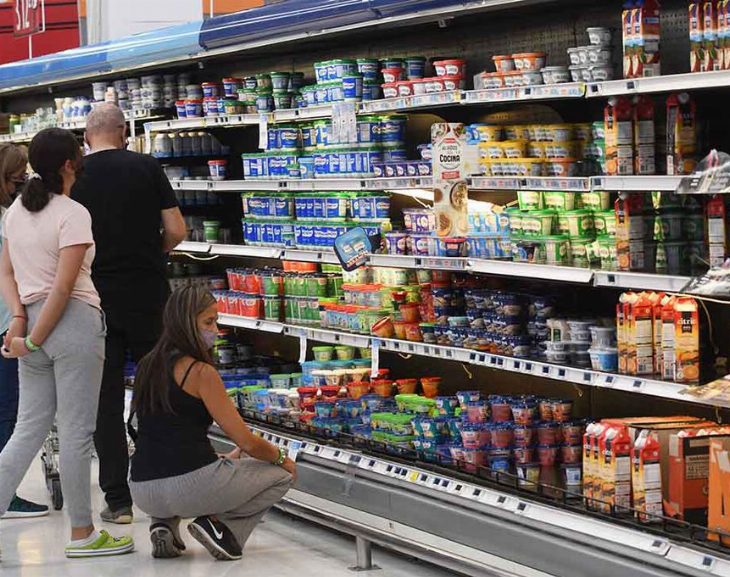 Acuerdo con empresas y supermercados para retrotraer precios de 580 productos al 10 de marzo