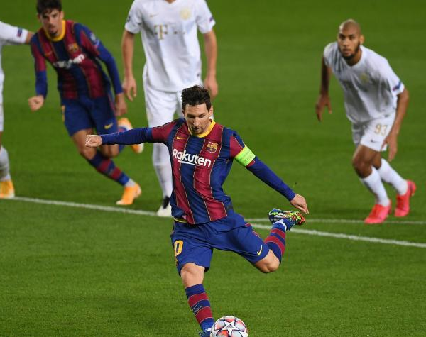 El Barcelona goleó en el debut y Messi también anotó