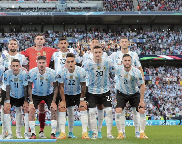 Argentina, con Messi y tres bajas, continúa su preparación para Qatar ante Estonia