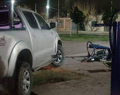 Por un accidente fue destrozada una parte del Parque de Rivadavia 