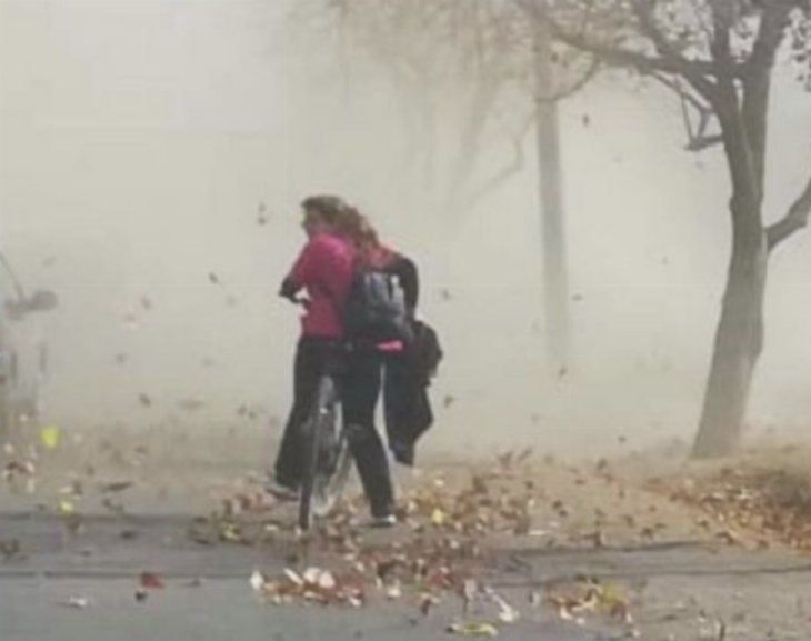 !Metan la ropa! Se viene el un viento sur con ráfagas de hasta 45 km