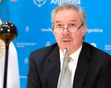 Felipe Solá llamó a los países del G20 a invertir en la Argentina para lograr una recuperación económica tras la pandemia