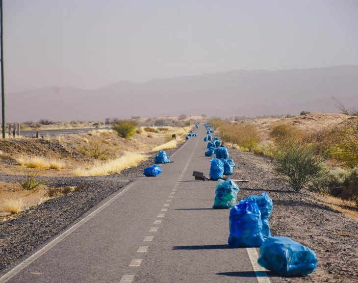 Operativo de limpieza en las Dunas de Pie de Palo