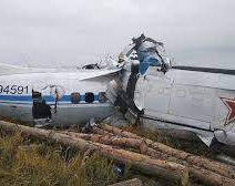 Se estrelló un avión con paracaidistas y murieron 16 personas