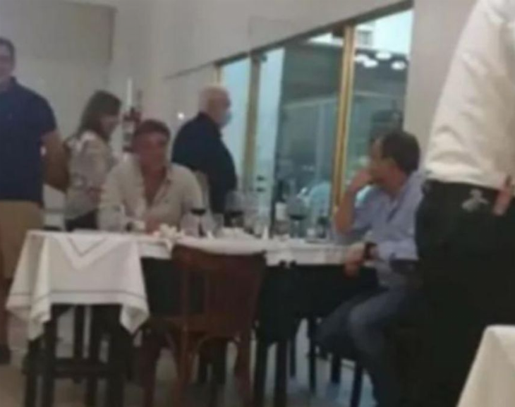 Escracharon a Ginés González García en un restaurante de Puerto Madero
