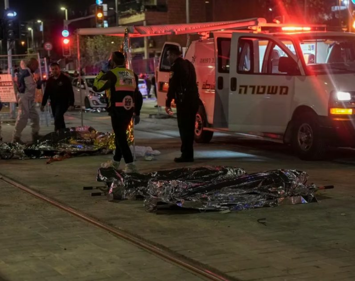 Matanza en una sinagoga de Israel: al menos 8 personas muertas