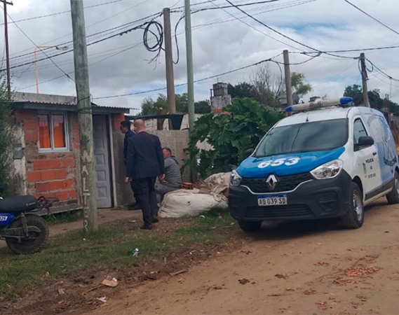Un nene de 2 años llegó muerto al hospital y sospechan de los padres: presentaba golpes y sarna