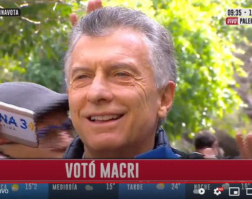 Macri votó y aseguró que "Este domingo se empieza definir con qué modelo de país vamos a vivir"
