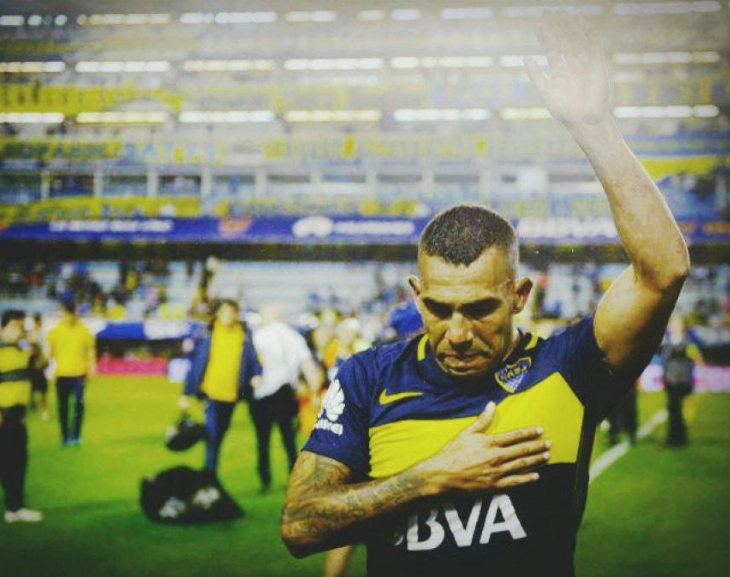 ¡Chau Carlitos, hasta pronto! Tevez se fue de Boca