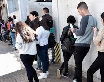El INDEC asegura que la desocupación bajó al 8,2% finalizando el tercer trimestre