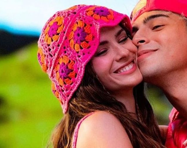 La China Suárez a los besos con Rusherking, en el videoclip de la canción que él le dedicó
