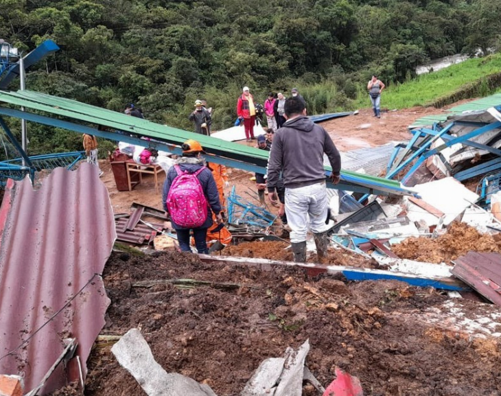 Colombia: Un alud impactó contra una escuela rural y  tres niños murieron