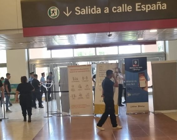 Centro Cívico: una persona cayó al vacío desde el cuarto piso