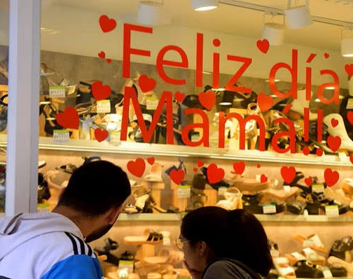 Las ventas por el Día de la Madre cayeron en San Juan y crece la preocupación entre los comerciantes