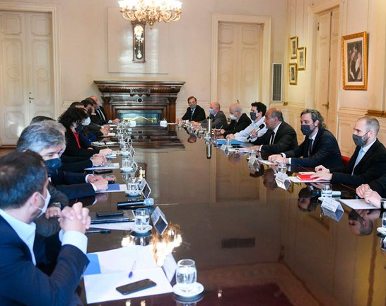 Manzur les hará rendir cuentas a los ministros para definir nuevos cambios