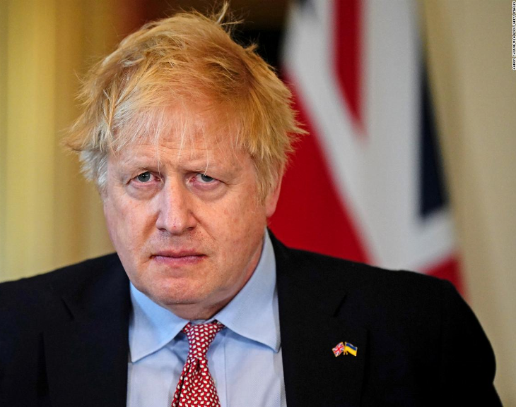 Boris Johnson regresó a UK para lanzar su candidatura a primer ministro