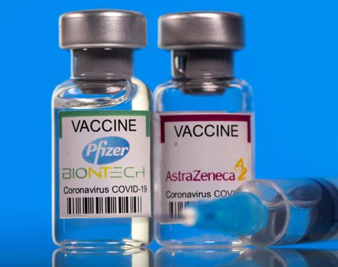 El Gobierno actualiza por DNU ley de vacunas para comprar dosis de Pfizer, Janssen y Moderna