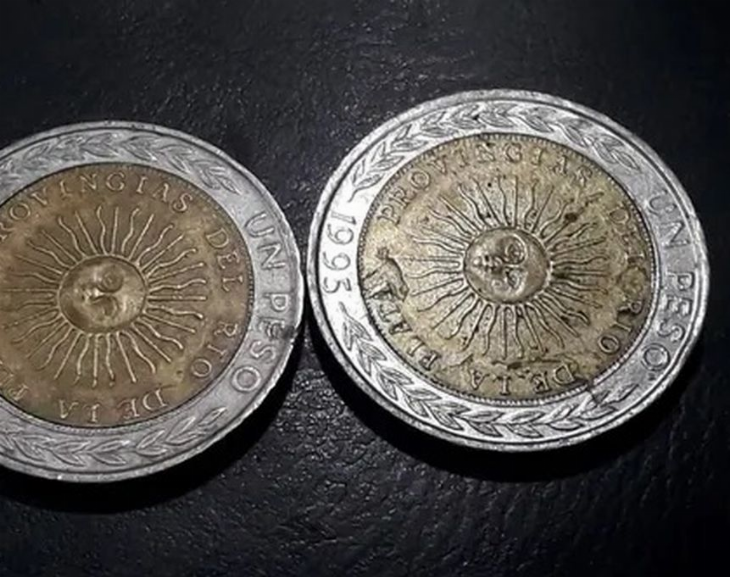 Por un error de ortografía, hay monedas de 1 peso que se venden hasta $15.000 por unidad