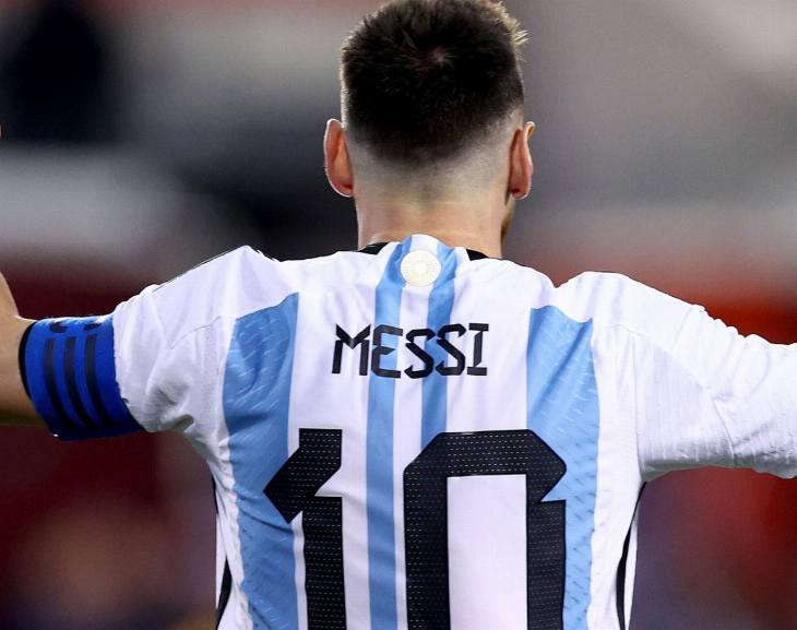 Las estrellas del fútbol se rindieron a los pies de Messi