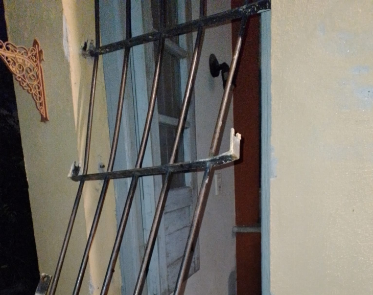 La bronca de una familia tras un escruche en su vivienda 