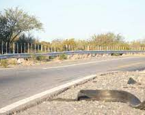 Una embarazada junto a sus hijos sufrió un terrible accidente 