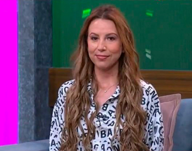 La influencer que "habla" con extraterrestres hizo una estremecedora predicción