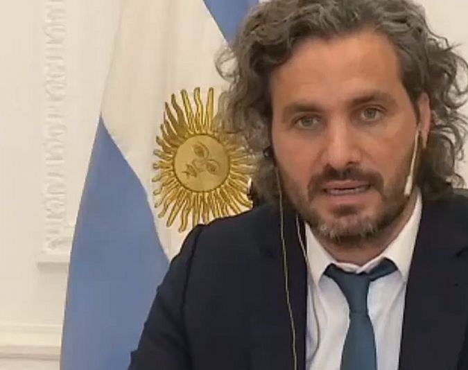 "Macri es nefasto, mientras el país se fundía, el se iba a ver series", dijo Santiago Cafiero