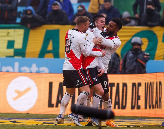 River fue una ráfaga y goleó en Mar del Plata a Aldosivi