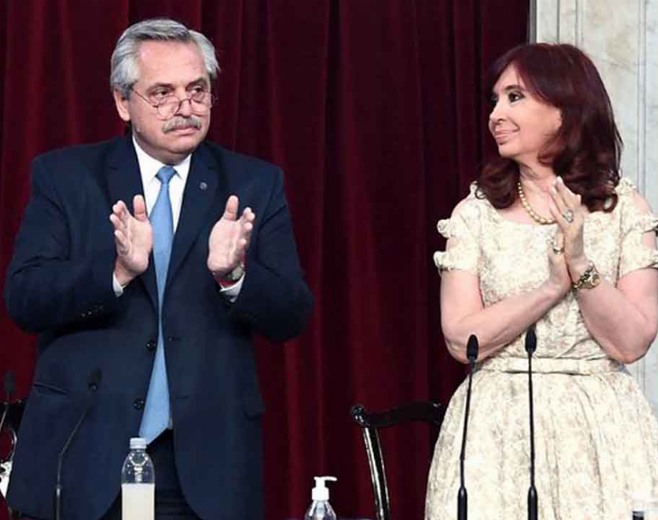 Amigos son los amigos: Alberto pidió un aplauso para Cristina