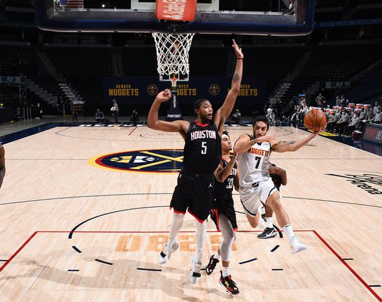 Ganaron los Nuggets y Campazzo contribuyó con puntos