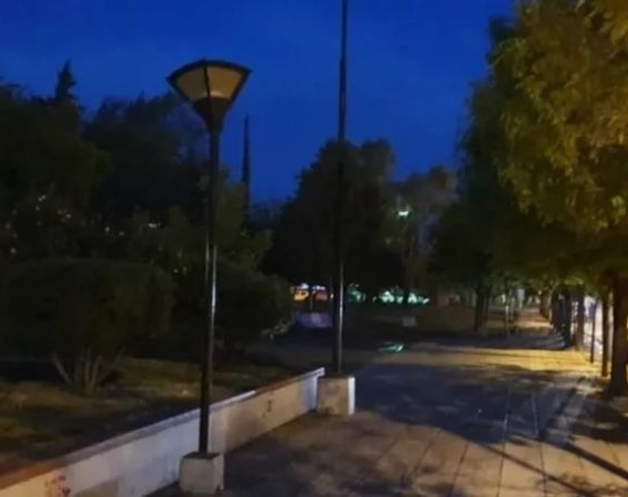 Se robaron 56 focos de una plaza de Rivadavia