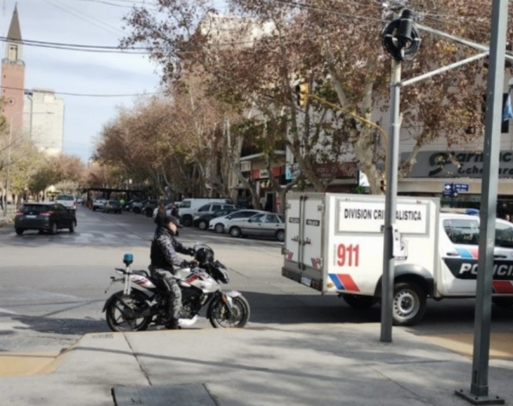 Dos hombres murieron en la vía pública y generaron conmoción en los transeúntes 