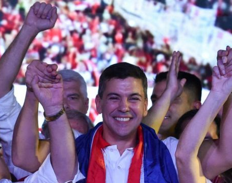 Quién es Santiago Peña, el nuevo presidente de Paraguay 