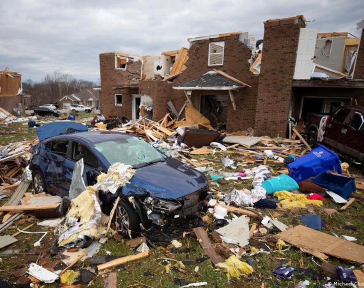 Al mal tiempo, fallecidos: 32 personas muertas luego de tormentas y tornados