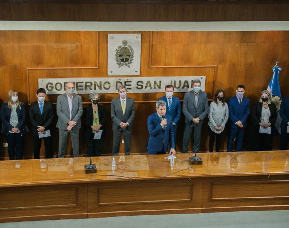 El Gobernador abogó por la renovación como parte de la democracia