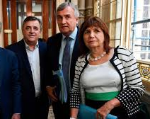 La crisis institucional, según la oposición: "Es un clásico golpe"