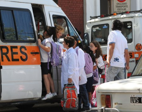 Todo sube: el precio del transporte escolar aumentó hasta un 40%