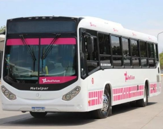 Para evitar el paro de colectivos, se reunieron para intentar un acuerdo