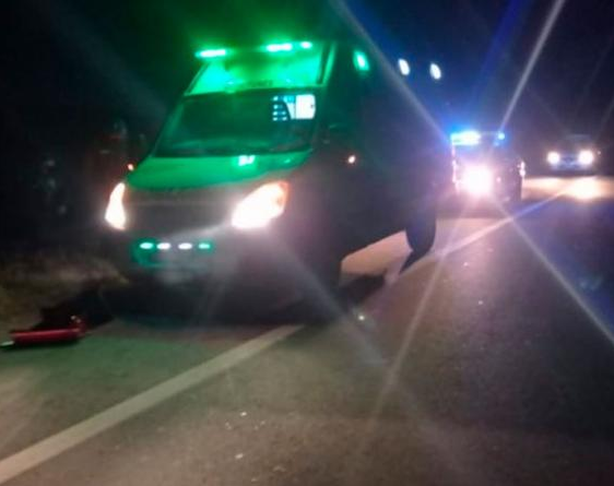 Un joven terminó hospitalizado al perder el control de su auto