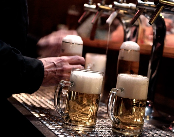 Los amantes de la cerveza que estén vacunados, tienen premio 