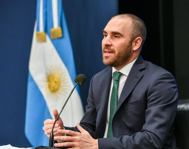 Guzmán aceleró las negociaciones con el FMI y se puso plazo para cerrar el entendimiento