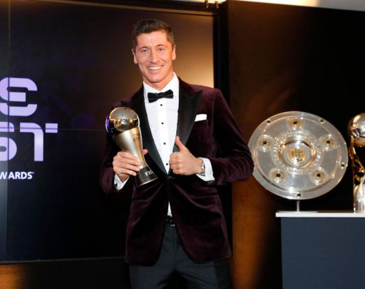 Lewandowsky superó a Messi y CR7 y se convirtió en 