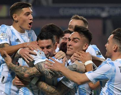 Políticos sanjuaninos apasionados por el fútbol, felicitaron a la Selección