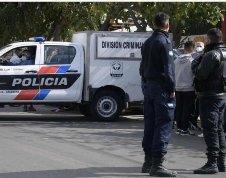 Hallaron a un sanjuanino sin vida adentro de su auto 